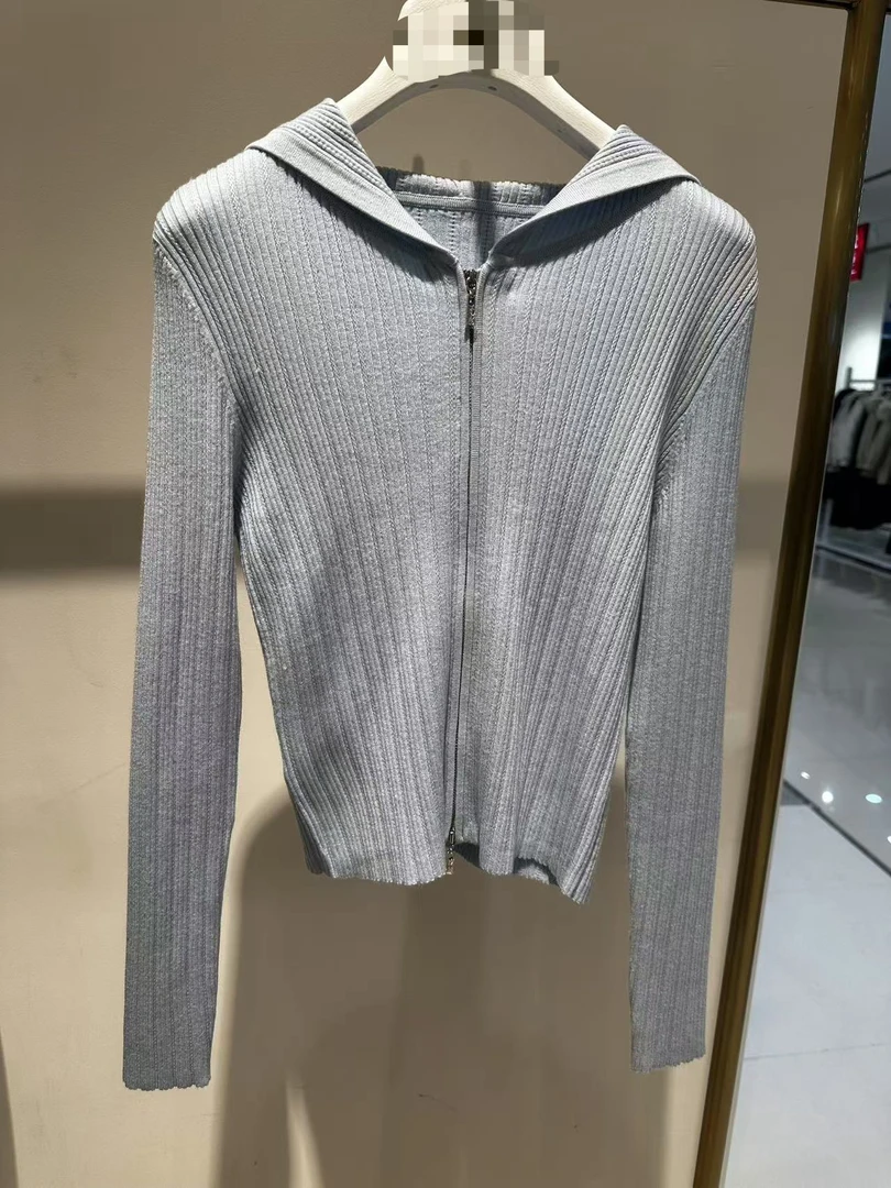 蓝色连帽针织百搭开衫