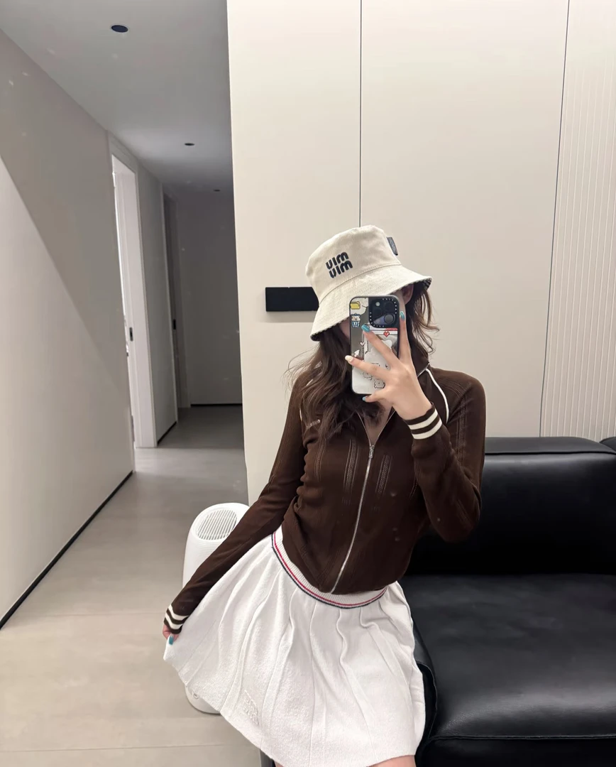 25新品薄款学院风显瘦修身版型咖啡色拉链长袖针织衫女款外套