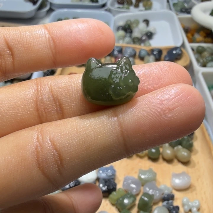 冰***儿和田玉未镶嵌珠宝奇石