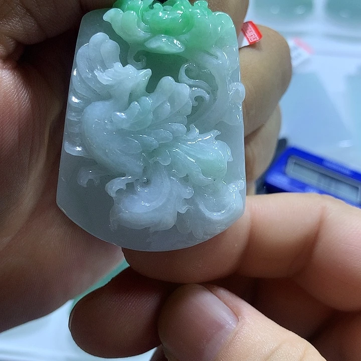 翡翠未镶嵌颈饰天然翡翠吊坠A货