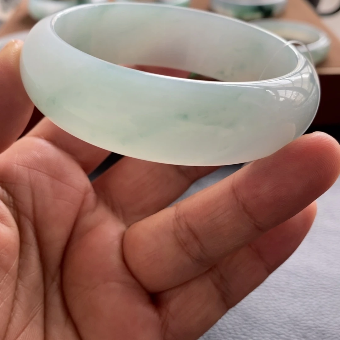 翡翠未镶嵌手镯天然翡翠手镯