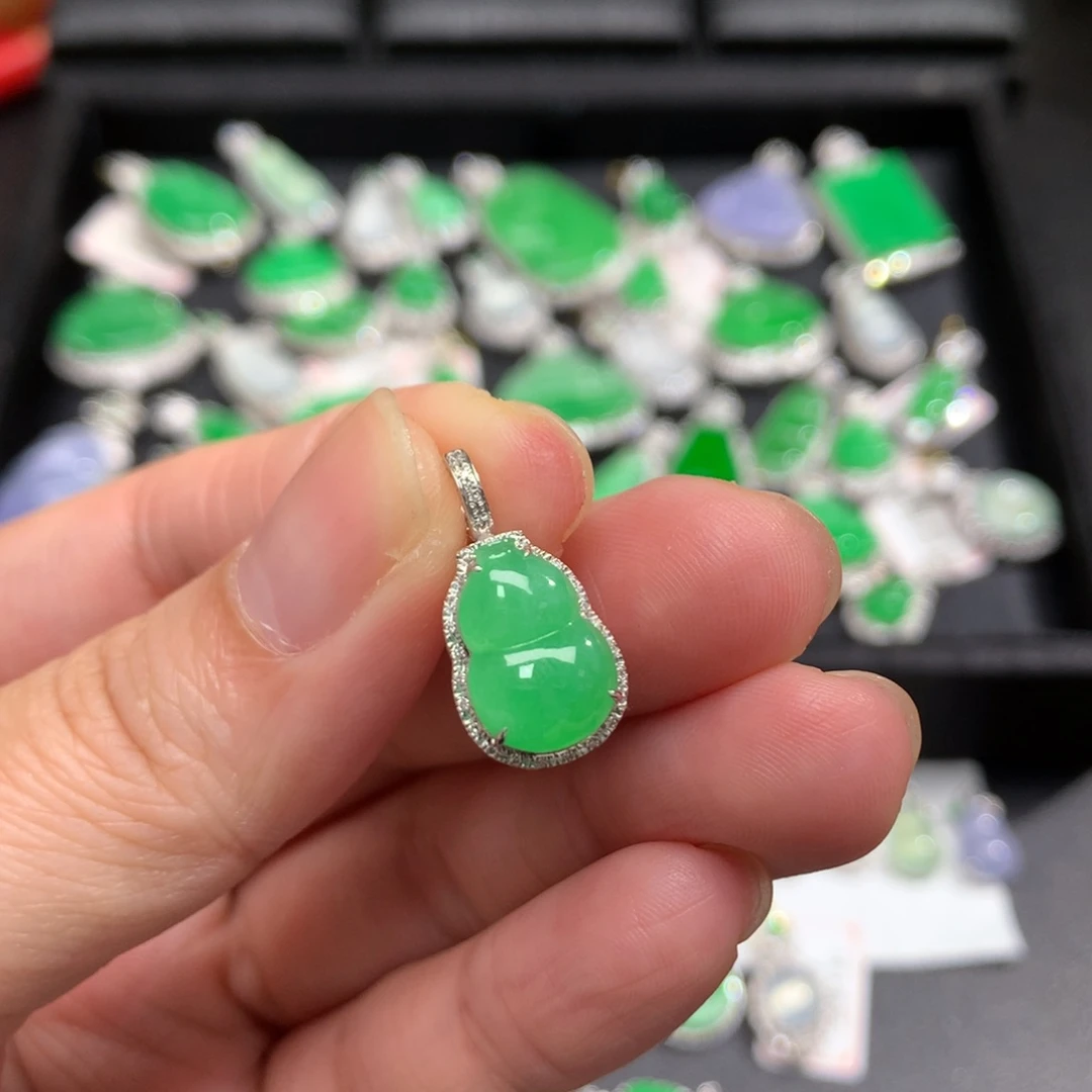 翡翠18K金镶嵌吊坠(不含链)