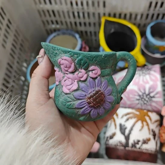 当场凑满15发货，不凑不发，花盆盆口不方不圆有针孔黑点矿点是正常