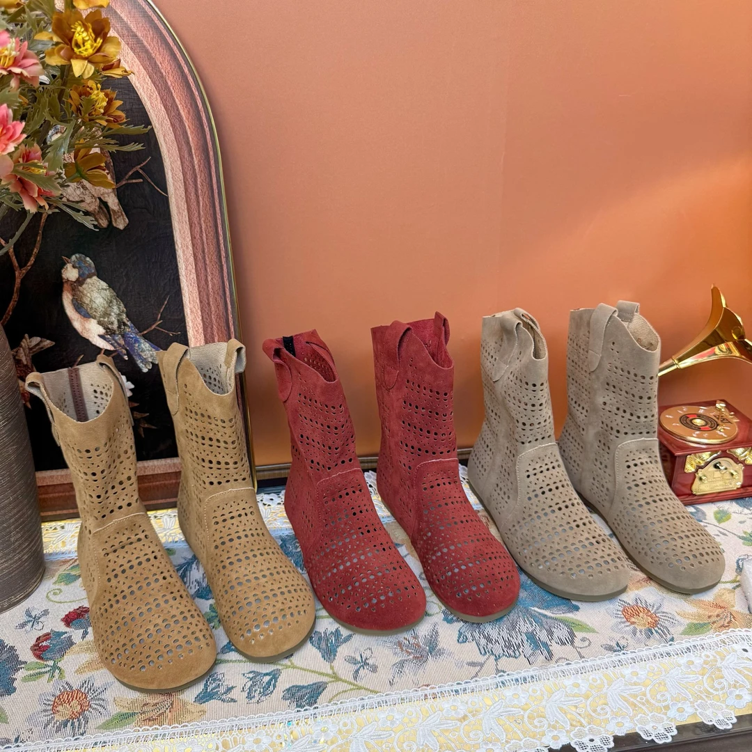 1网红爆款洞洞靴子圆头平底短靴2025新款夏季显瘦韩版软底百搭