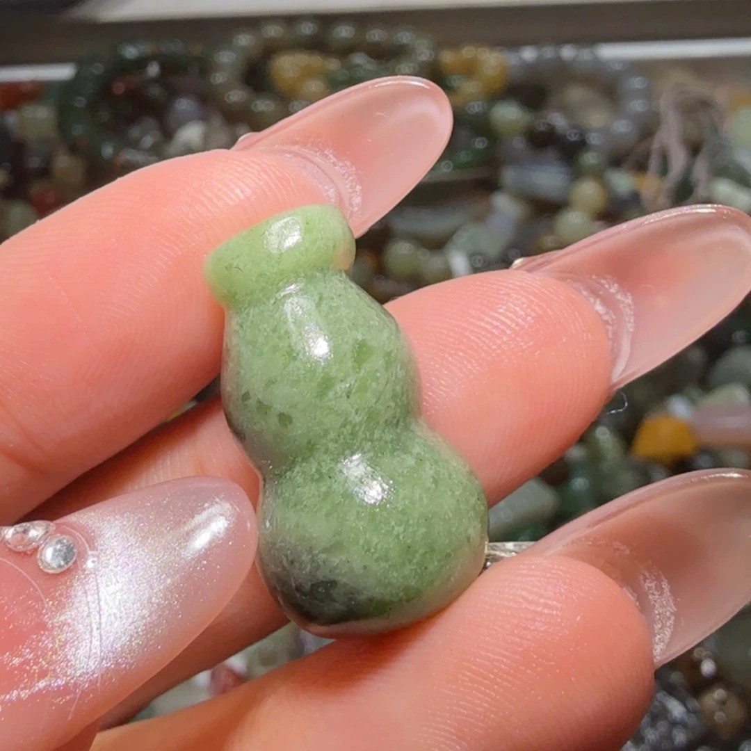 和田玉未镶嵌珠宝半成品