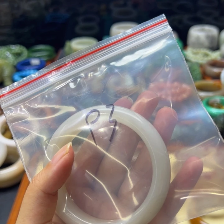 未镶嵌手镯石英质玉第*维93