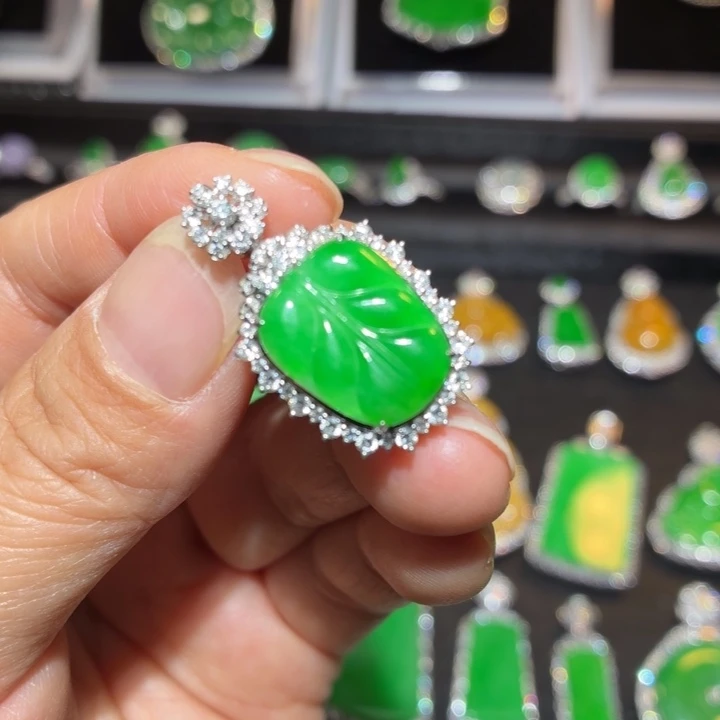 翡翠18K金镶嵌吊坠(不含链)翡翠