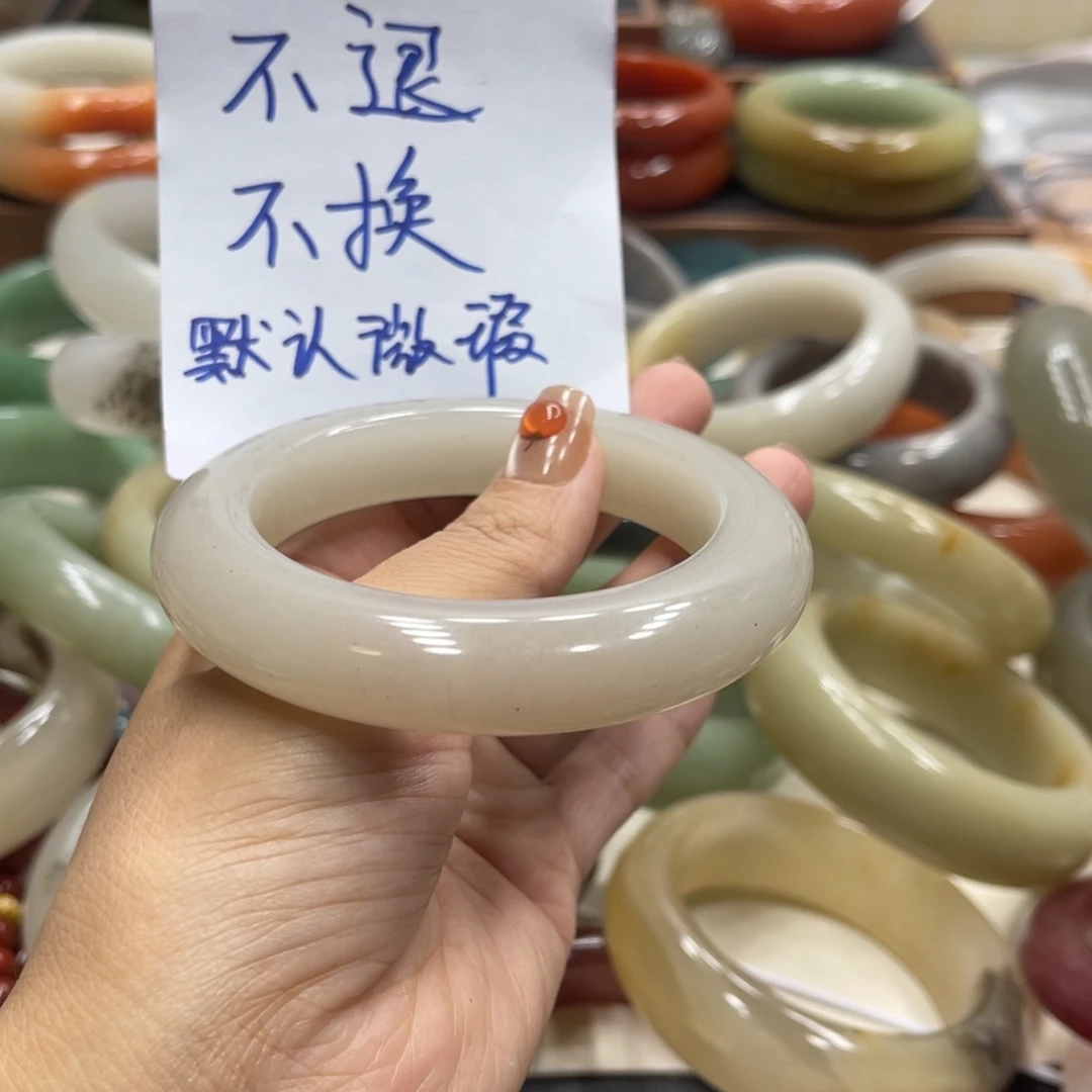 石英岩玉未镶嵌珠宝奇石