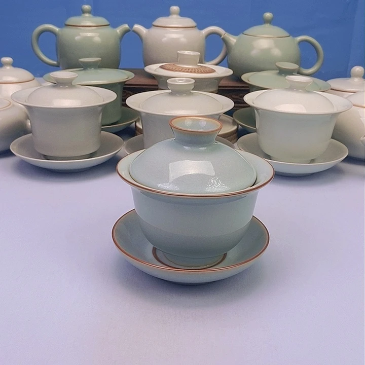 碗天青三财元宝盖碗