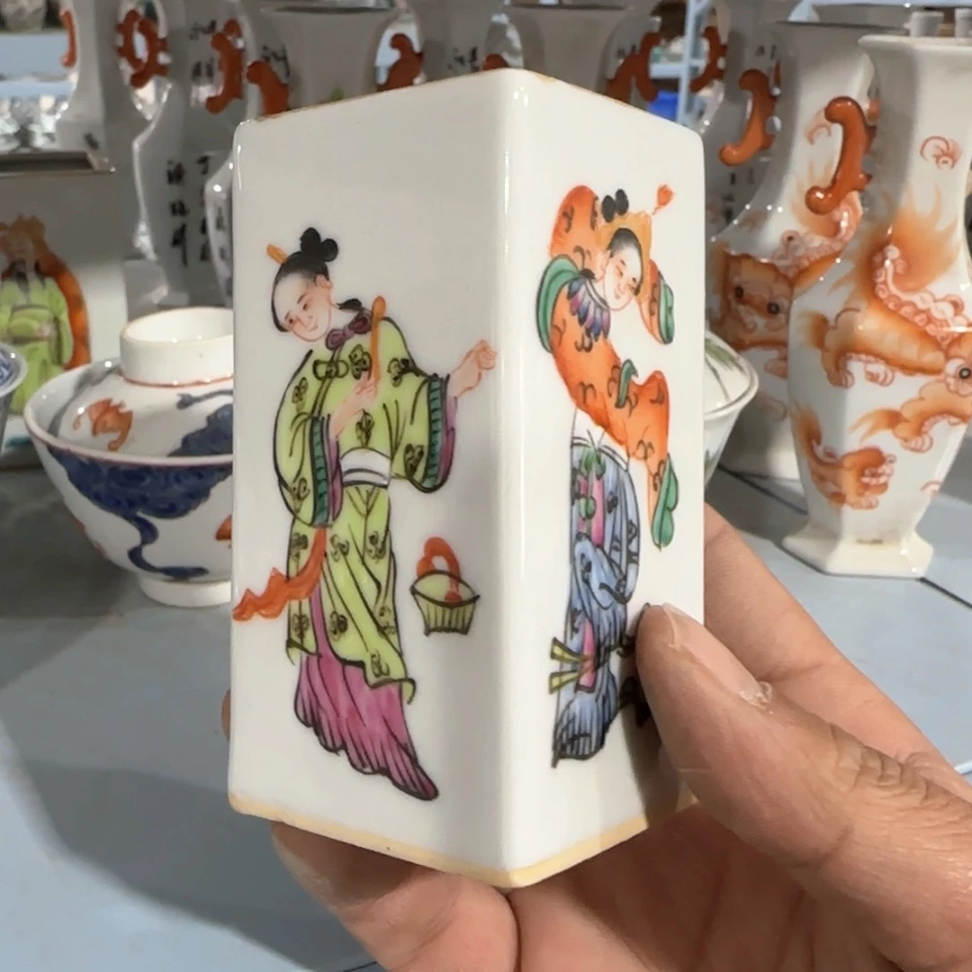 瓷片大*瓷器上用白花青砖作砌块