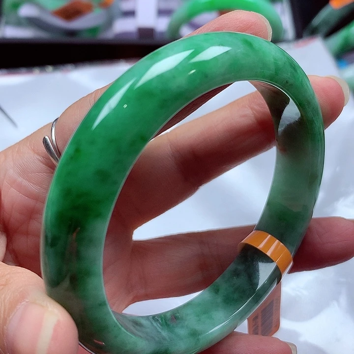 未镶嵌手镯翡翠翡翠