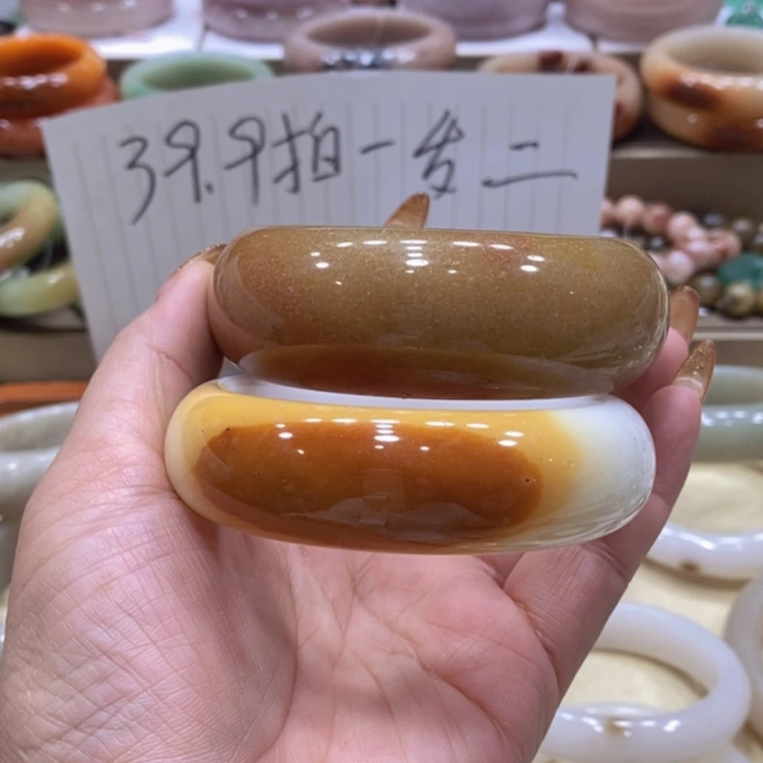 【闪购商品】未镶嵌手镯石英质玉顺**水