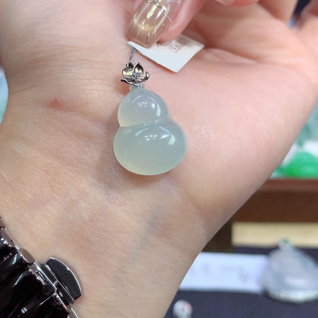 吊坠(不含链)18K金镶嵌翡翠