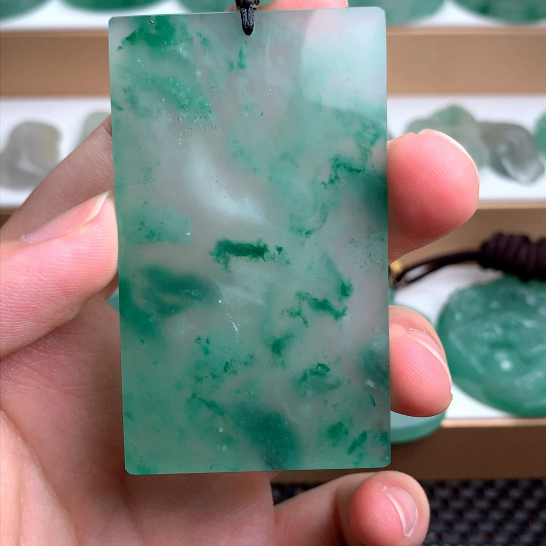 石英质玉未镶嵌吊坠(赠链)蘇*"