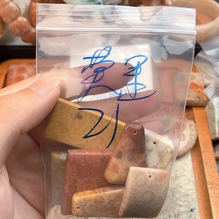 硅化玉颈饰未镶嵌莫*