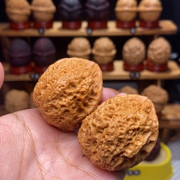 文玩核桃吊坠大蟾王34