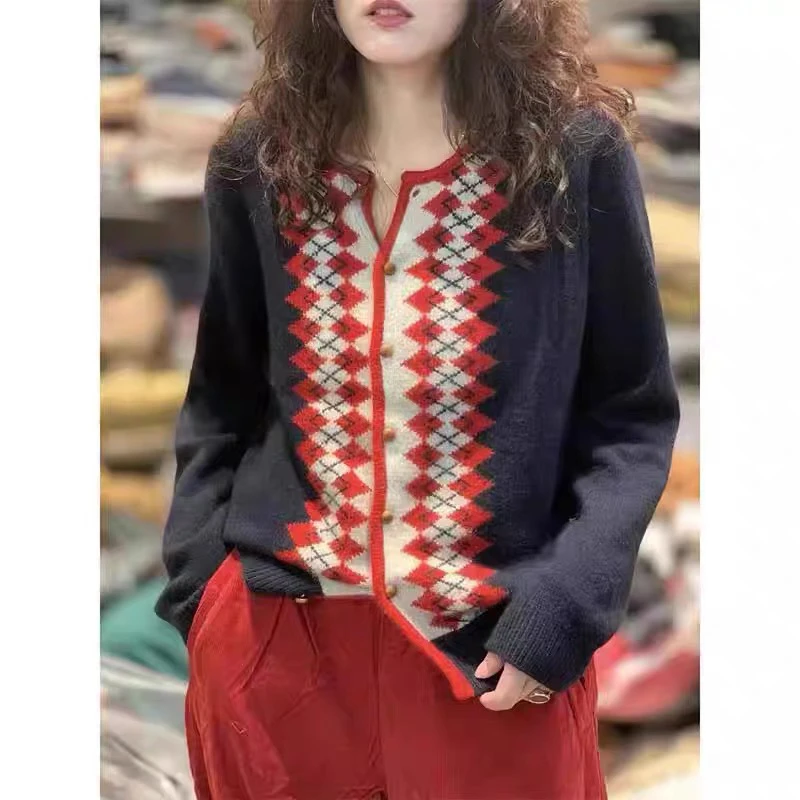 2025爆款针织开衫女长袖圆领撞色提花单排扣直筒休闲毛衣女外套潮