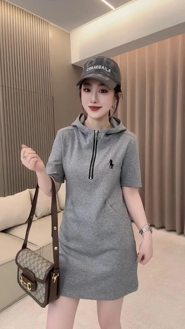 连帽半开拉链重工刺绣带口袋连衣裙女欧货夏季新款修身裙子潮