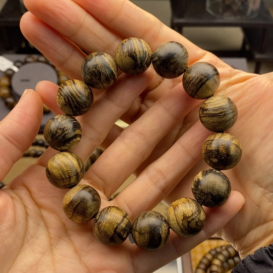 沉香手串佛*越南芽庄白棋瘤疤