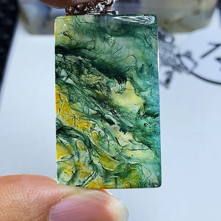 湘***绮玛瑙/玉髓颈饰未镶嵌