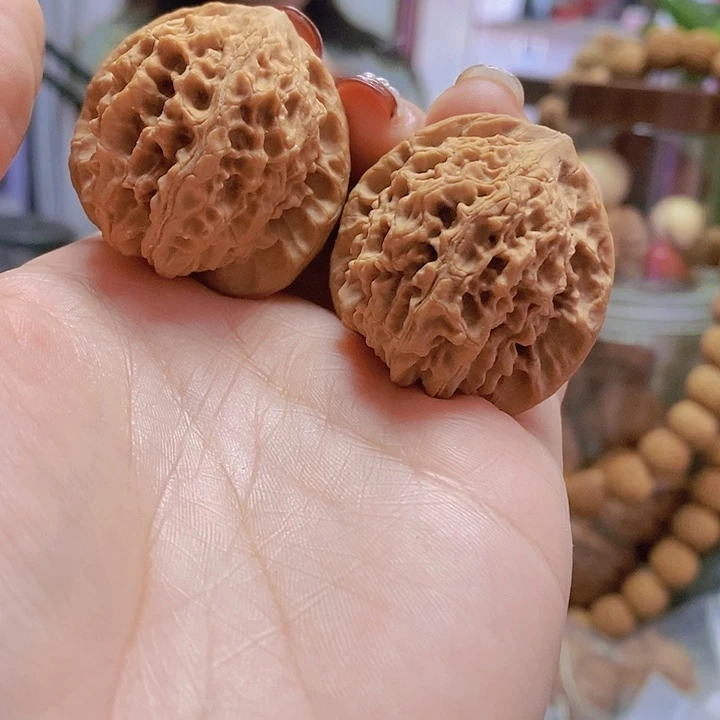 【闪购商品】文玩核桃把件37蚂蚁沟