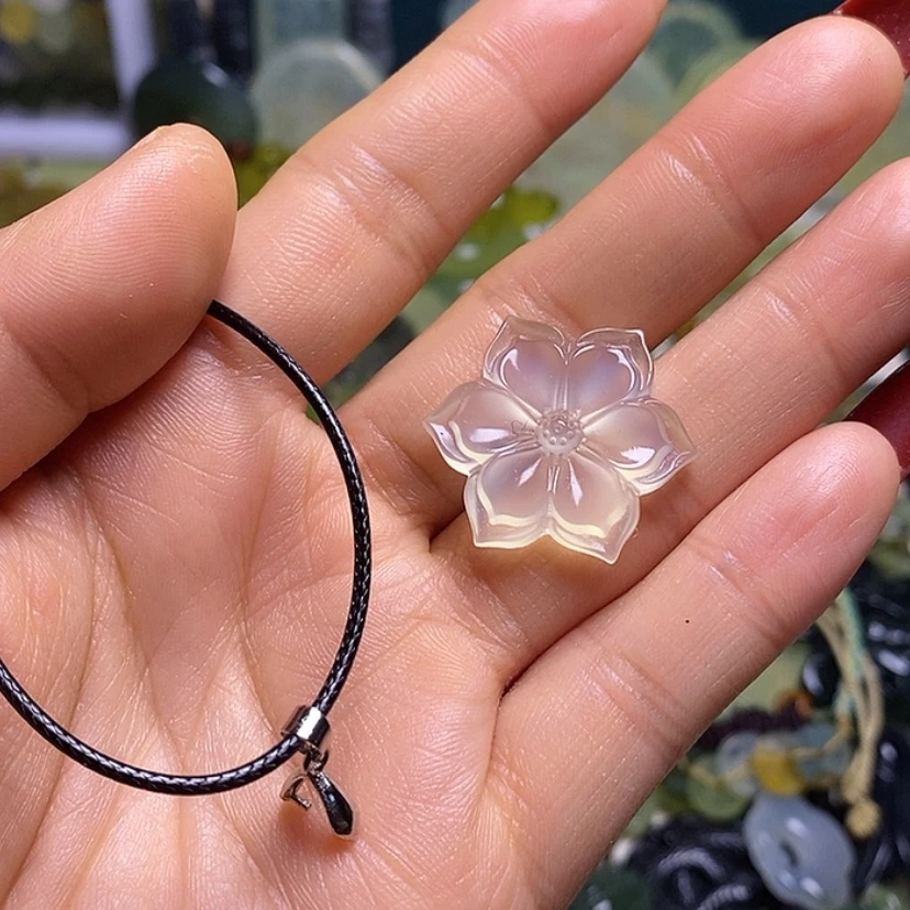 【闪购商品】蛇纹石玉颈饰未镶嵌静**