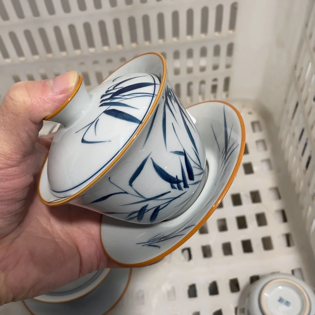 釉下手绘茶具，大瑕