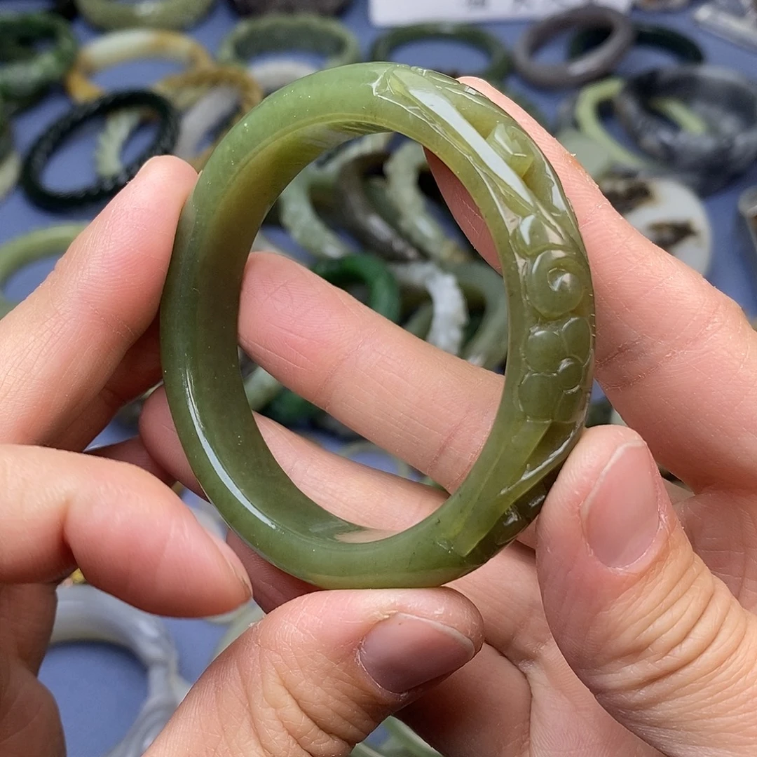 和田玉（黄玉）未镶嵌手镯007，圈口56.8mm半镂空梅花镯