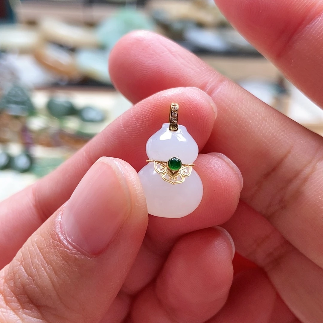 吊坠(不含链)18K金镶嵌和田玉