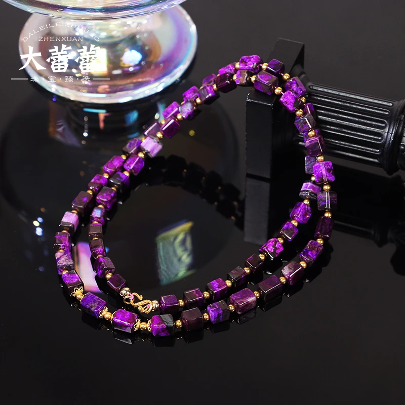 18k丝绒料舒俱来方糖项链-多样性发其一