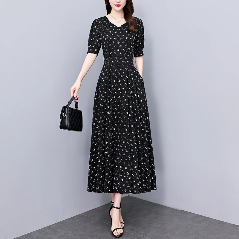 显瘦连衣裙女夏长款2025夏季新款缎面大码胖mm收腰显瘦过膝长裙子