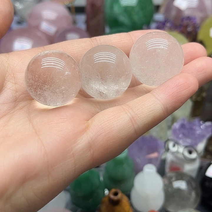 未镶嵌珠宝半成品水晶75克白水晶球