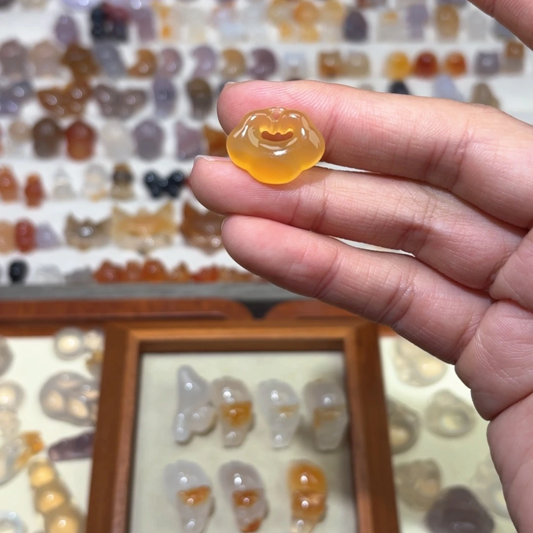 玛瑙/玉髓颈饰未镶嵌知*✨