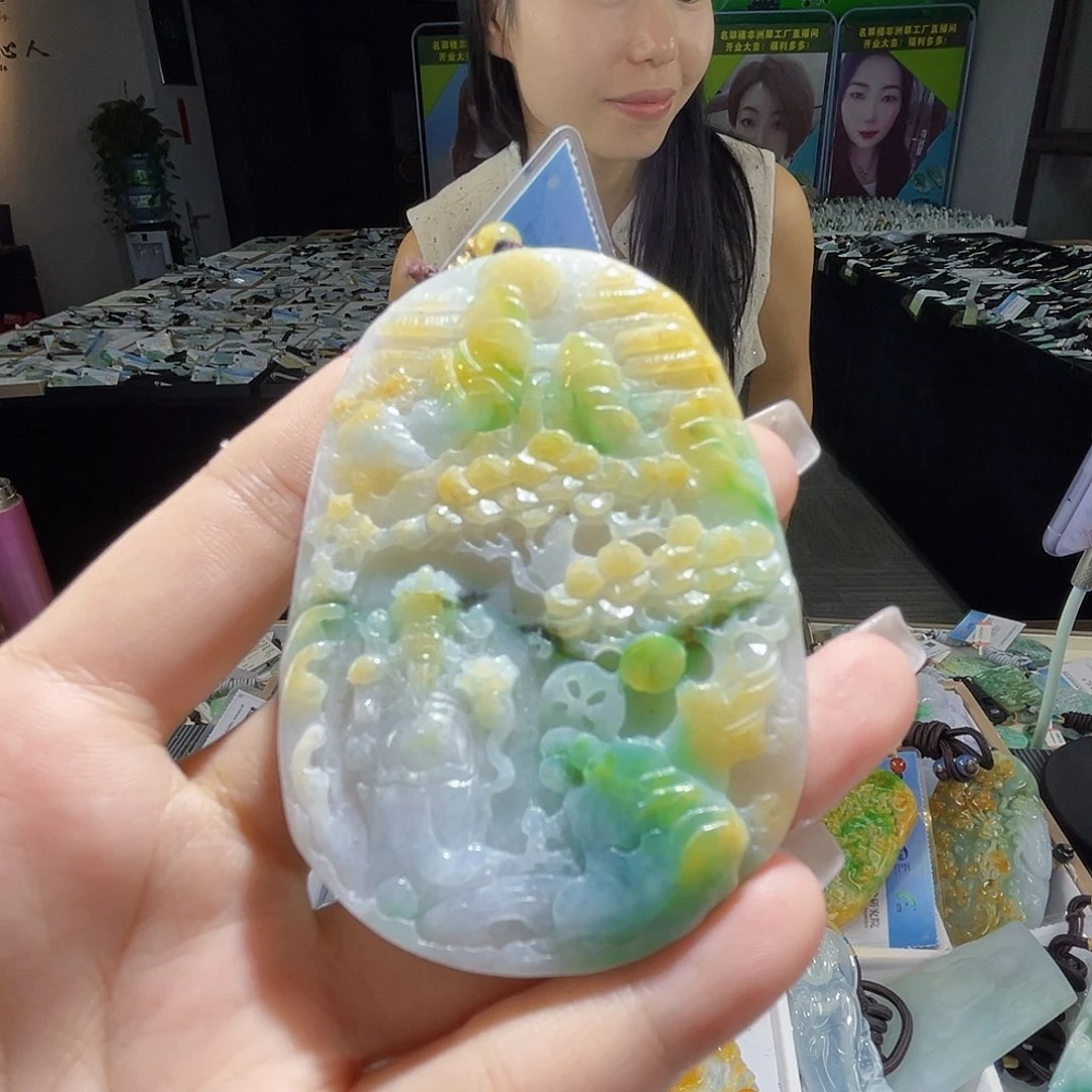 颈饰未镶嵌翡翠一个