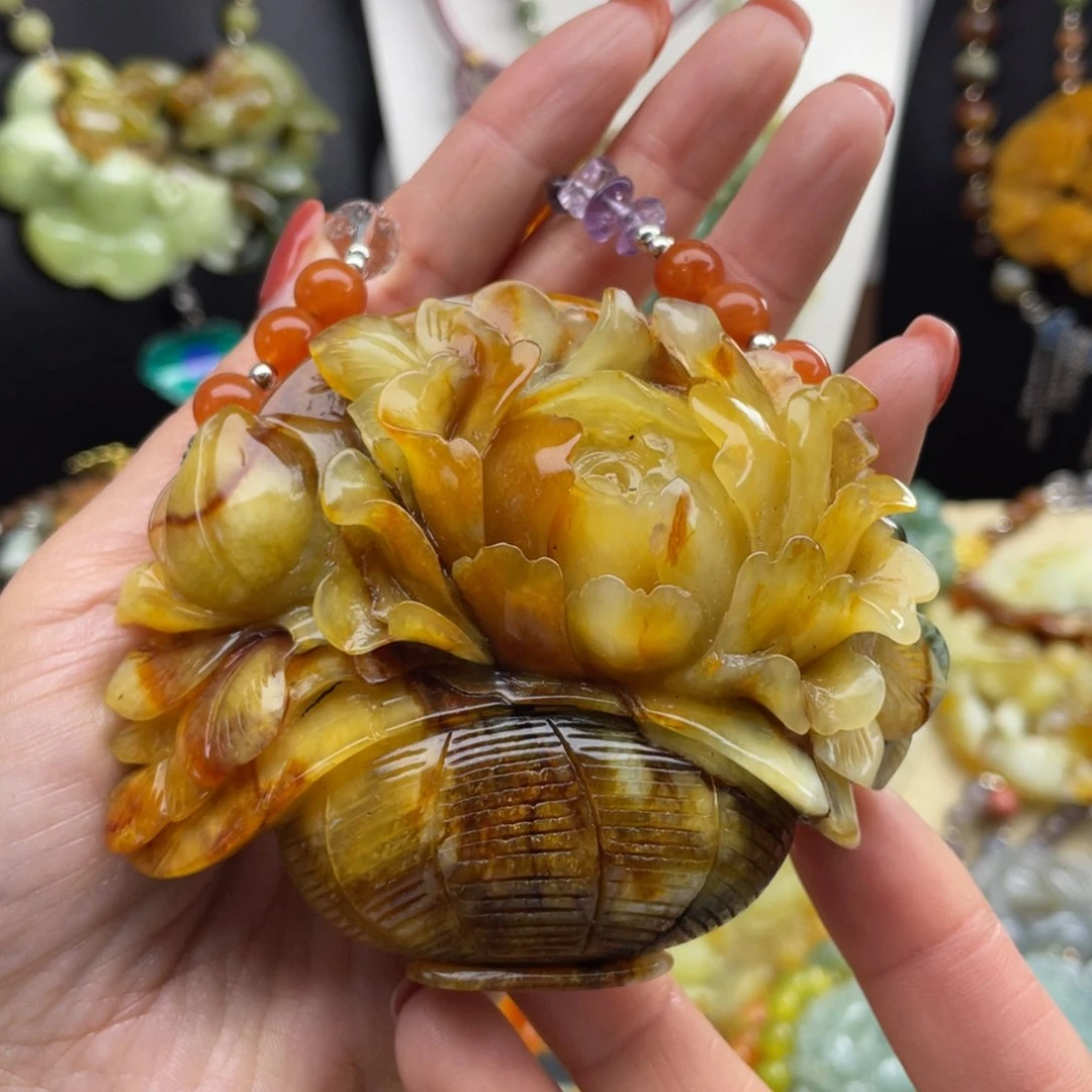 未镶嵌蛇纹石玉颈饰