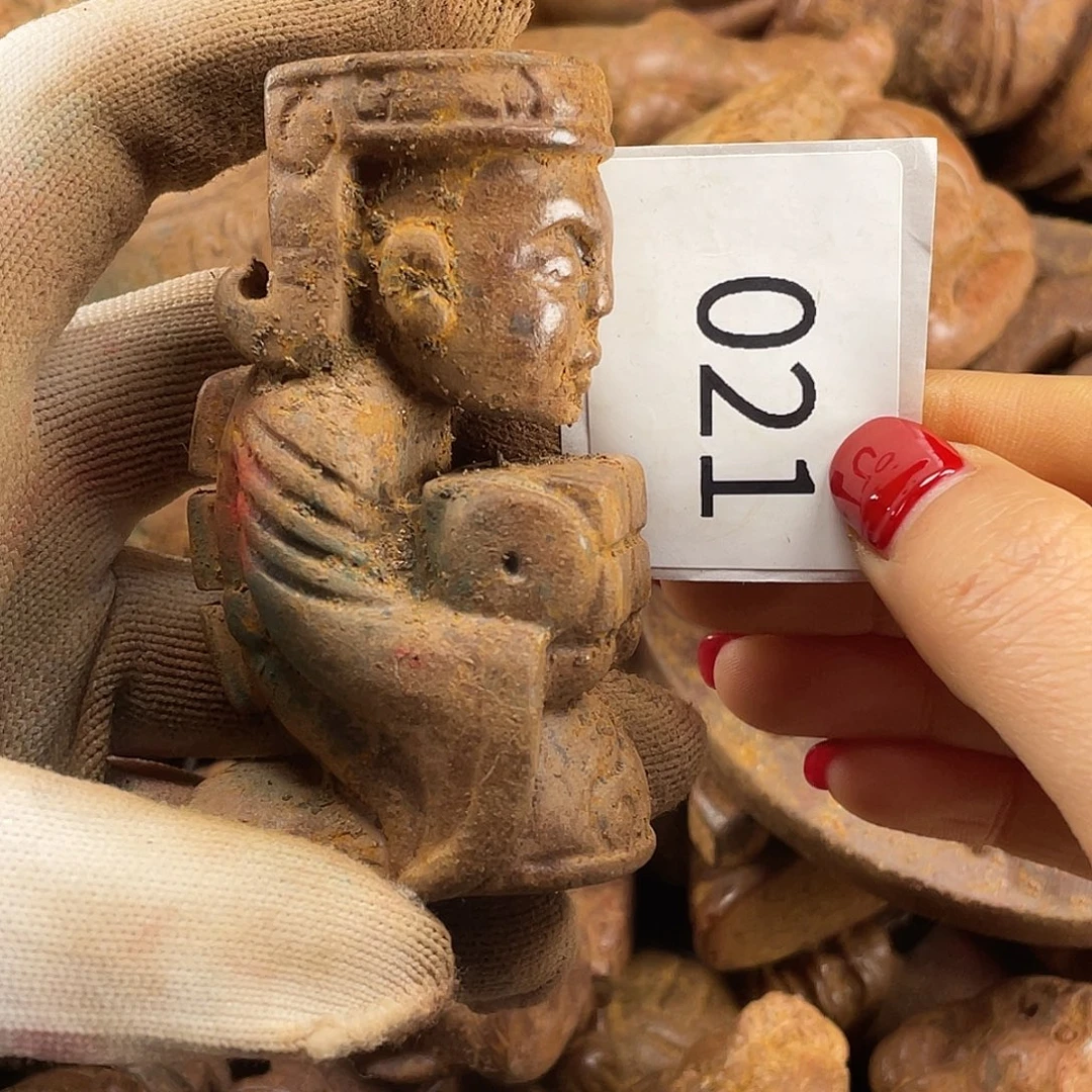 和田玉（糖玉）未镶嵌挂件