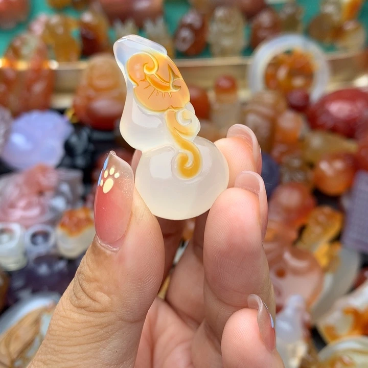 L***鹿未镶嵌颈饰玛瑙/玉髓