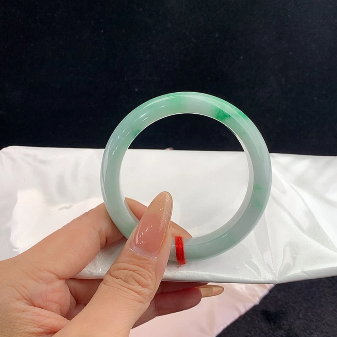 【闪购商品】未镶嵌手镯翡翠正55
