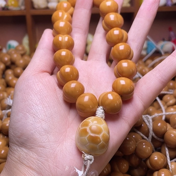 慧***益吊坠猴头核桃17光面屁桃富甲