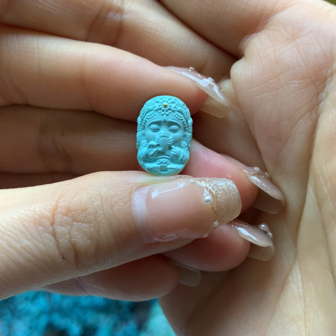 绿松石配饰未镶嵌