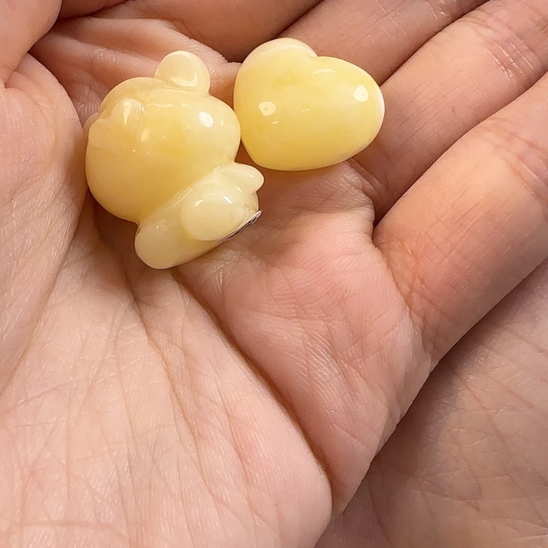 琥珀珠宝奇石未镶嵌M***陌