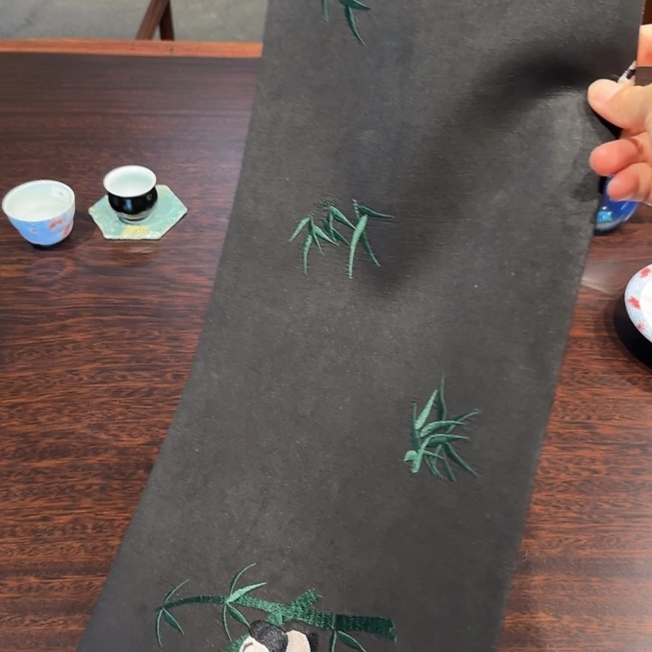 50*24香云纱茶席熊猫