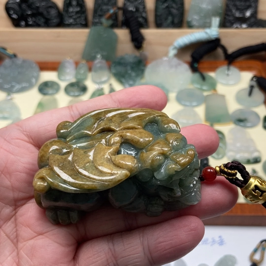 翡翠未镶嵌颈饰飞天貔貅 天然缅甸ａ货翡翠男女礼物高级感