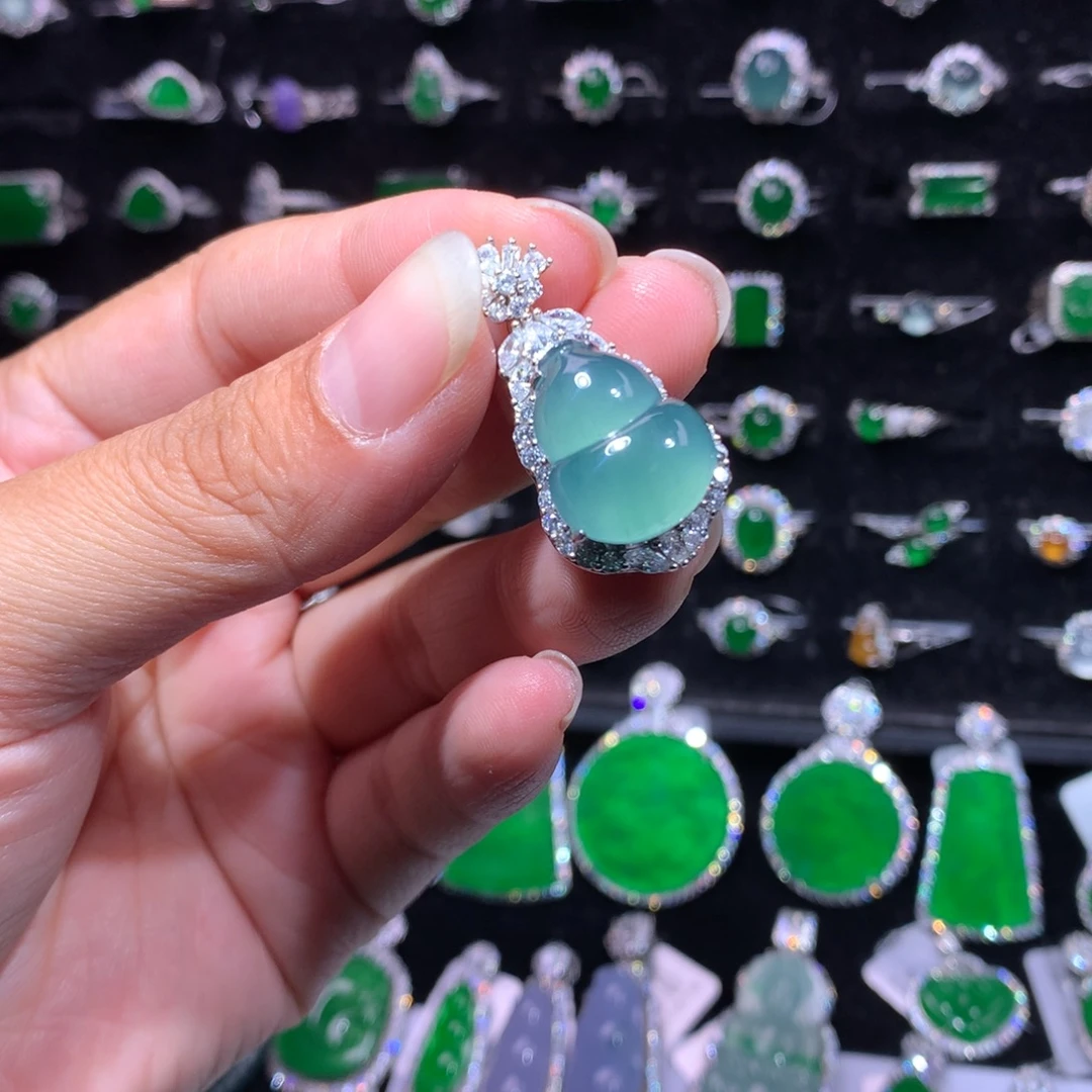 翡翠银S925镶嵌颈饰翡翠