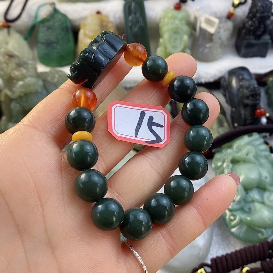 和田玉（糖玉）颈饰未镶嵌