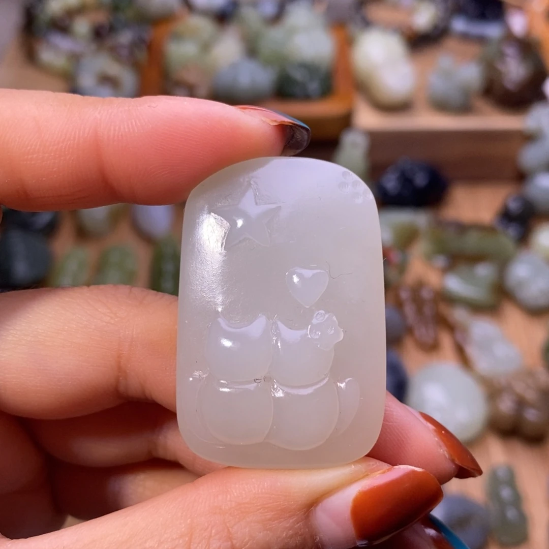 颈饰未镶嵌和田玉