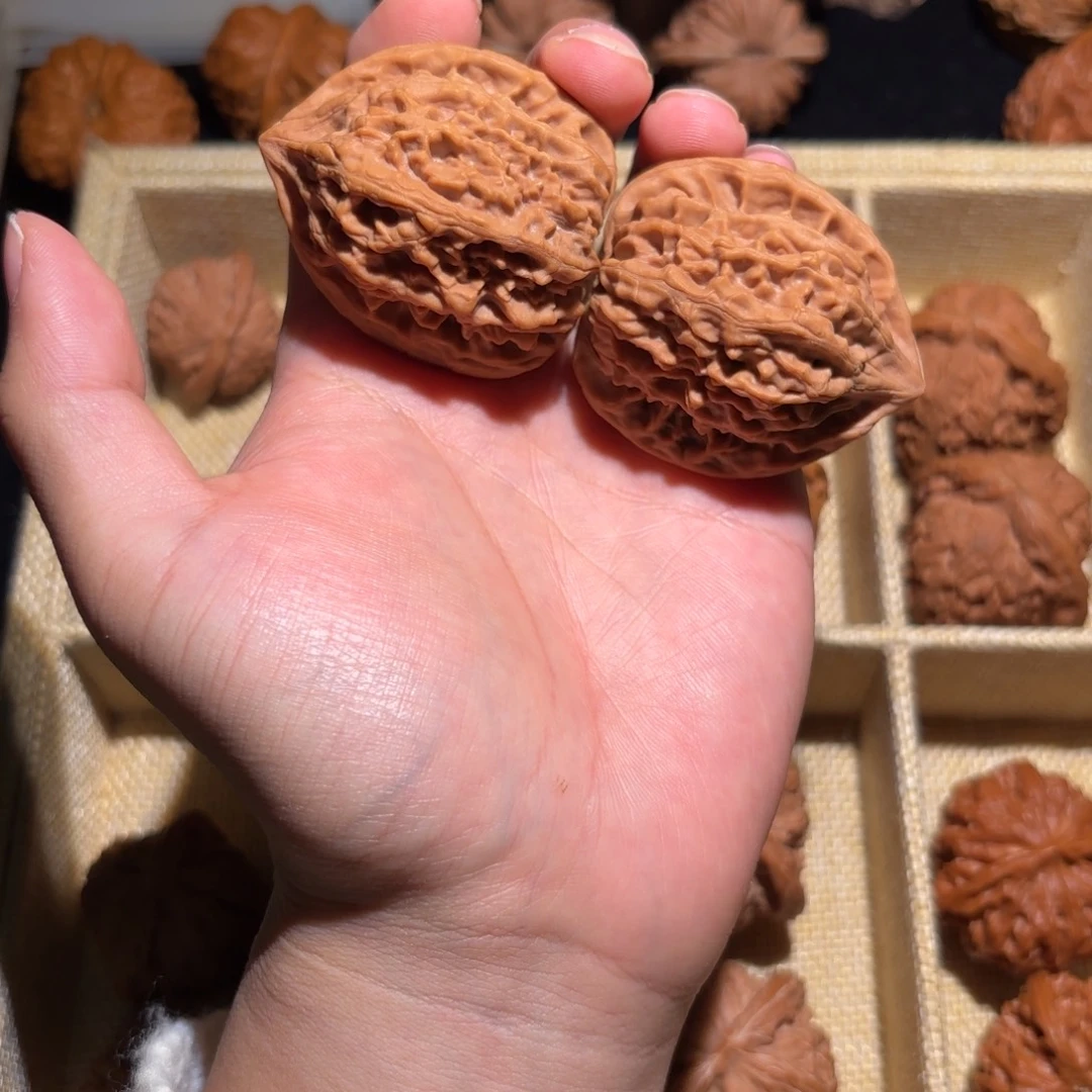 文玩核桃吊坠42鸡心全品
