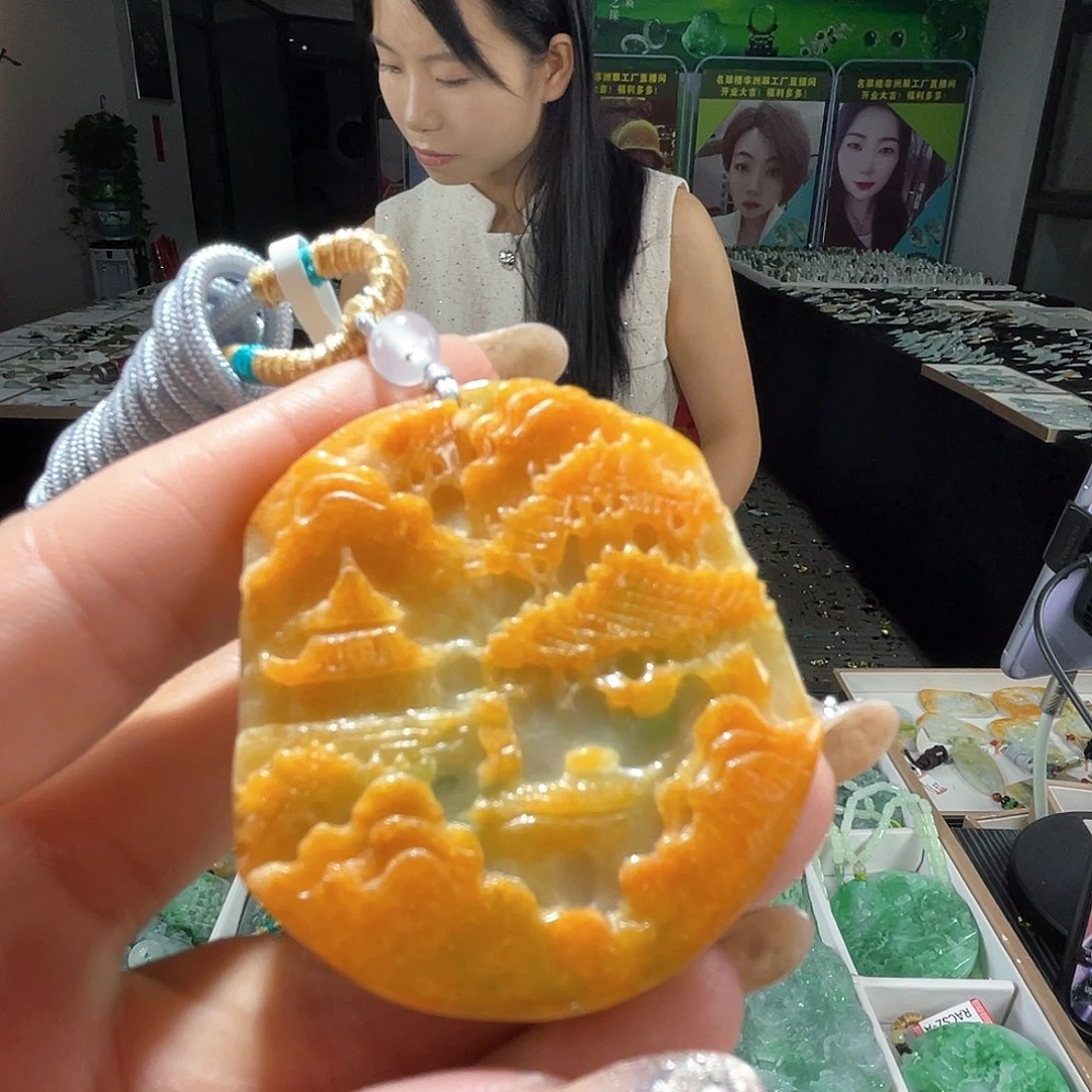 颈饰未镶嵌翡翠一
