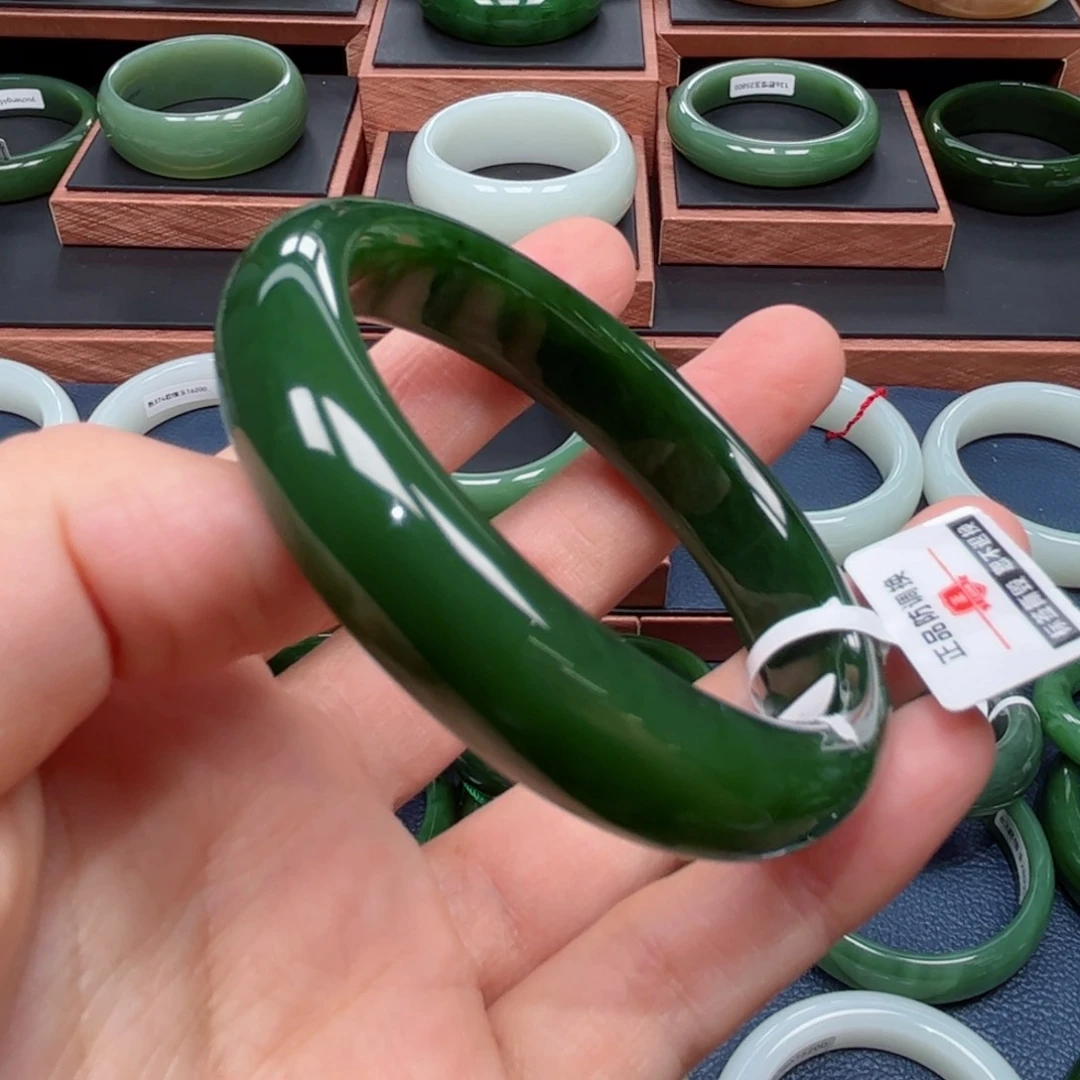 未镶嵌手镯和田玉（碧玉）5455