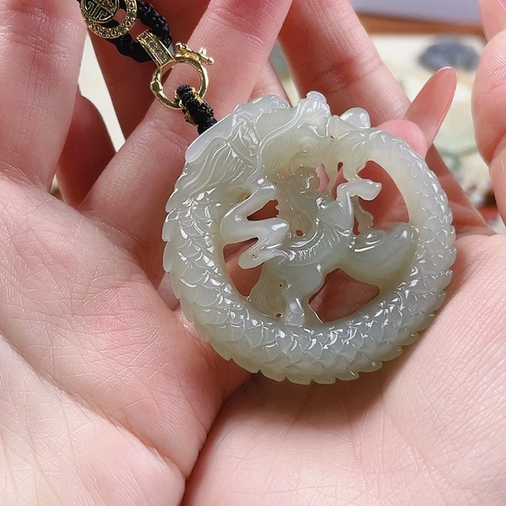 未镶嵌和田玉挂件